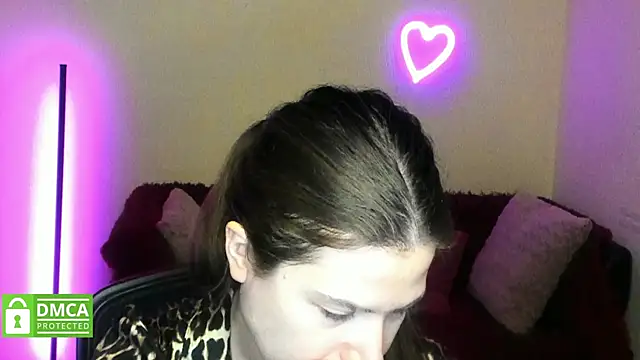 Alicia_redfollow's cam snapshot