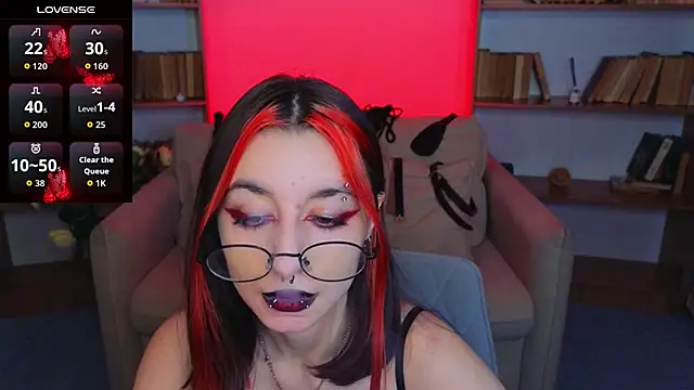 Mistress__Marcelline's cam snapshot