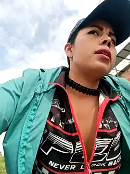 _andrea30's cam snapshot