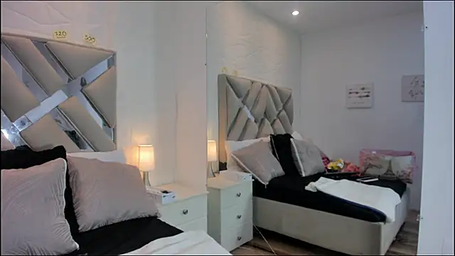 raquell_moore's cam snapshot