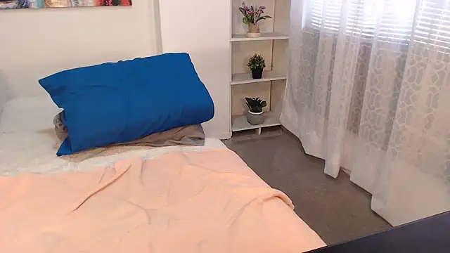 MILF__LATINA44's cam snapshot