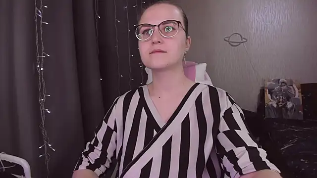 MissBrightShine's cam snapshot