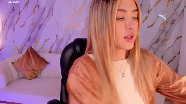 EveBensonX's cam snapshot