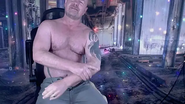 ManlyPrisonGuy's cam snapshot