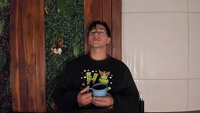 Andy_Joy_'s cam snapshot