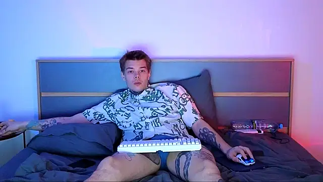 DENIS_HERE's cam snapshot