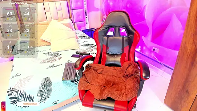 Yelena_mutiz's cam snapshot