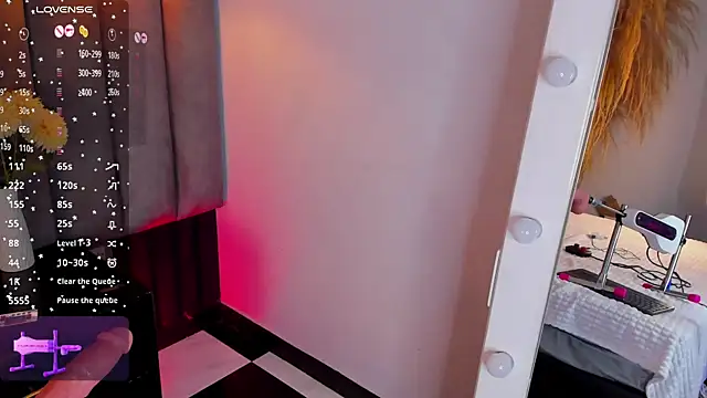 chelsea_bolton_'s cam snapshot