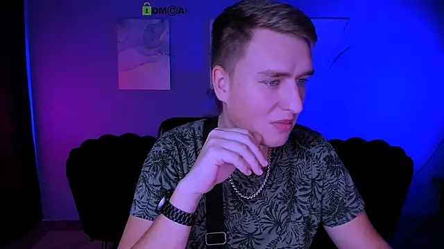 derek_hawk_'s cam snapshot