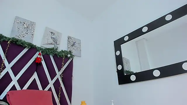 _miaquevedo_'s cam snapshot