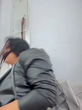 -Mia1's cam snapshot