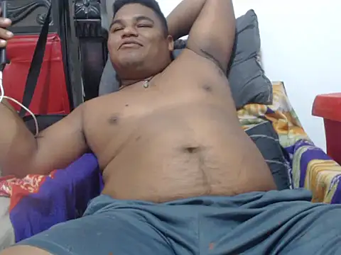 PONSE_LATINO's cam snapshot