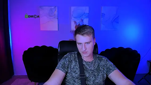 derek_hawk_'s cam snapshot