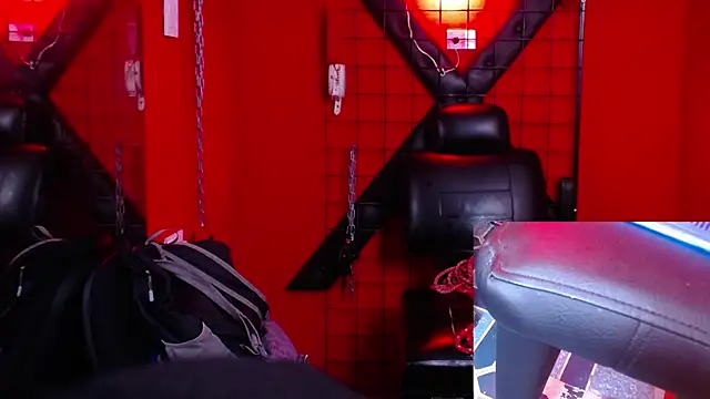 painwithoutpity's cam snapshot