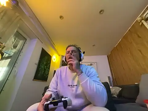 420Steve420's cam snapshot