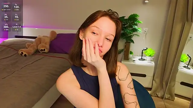 LilyPoetry_'s cam snapshot