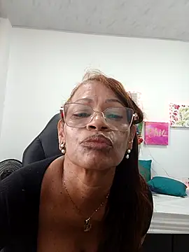 BustyMilf_'s web cam