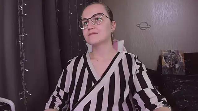 MissBrightShine's cam snapshot