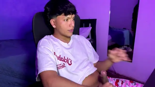 Xander_bonnet1's cam snapshot