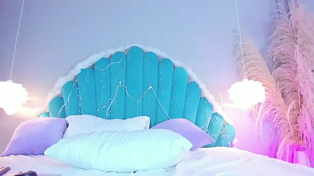 AlassiaHocthner's cam snapshot