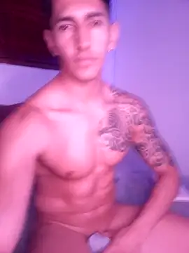 Joylopez_fit's cam snapshot