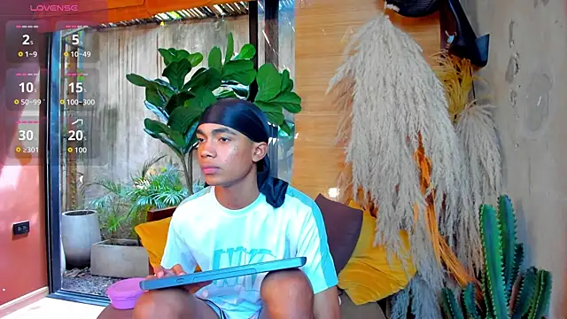 AlanCutee's cam snapshot