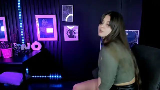 ElizaMild's cam snapshot