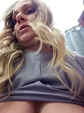 Bondgirl_013's cam snapshot