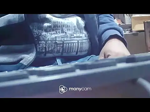 pussyrider1-4u's cam snapshot