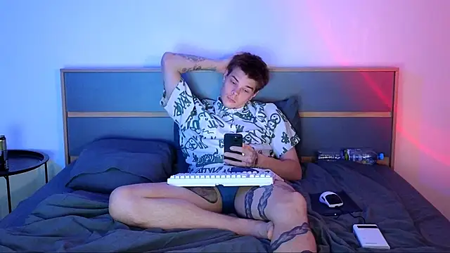 DENIS_HERE's cam snapshot