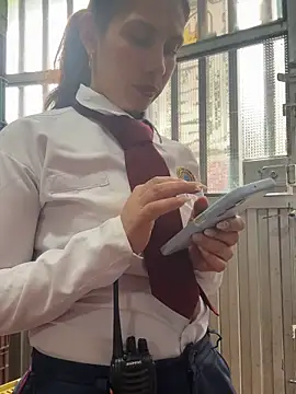 Alysson-- live sex cam