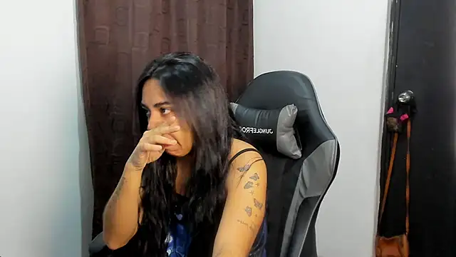 violet_and_myers's cam snapshot