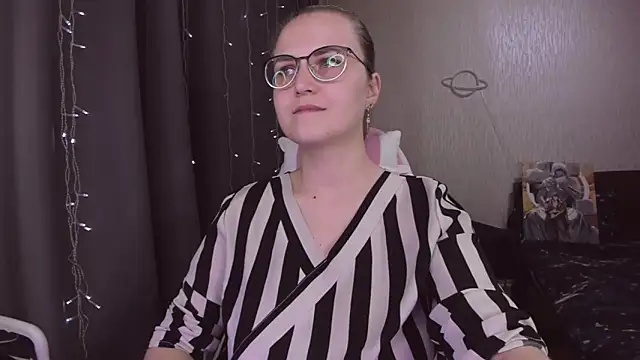 MissBrightShine's cam snapshot