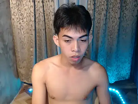 Urhotsilverboy's cam snapshot