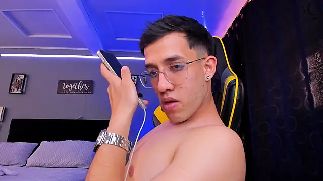 alexgiraldo__'s cam snapshot