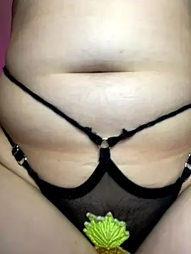 CoraVibes's cam snapshot