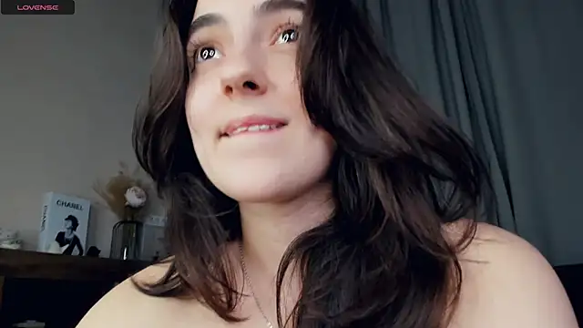 DracosMoon live sex cam