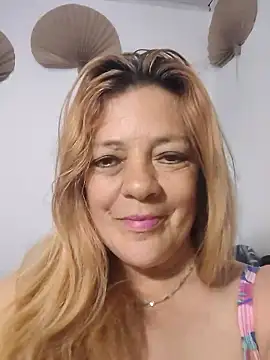 karlaanqui1's cam snapshot