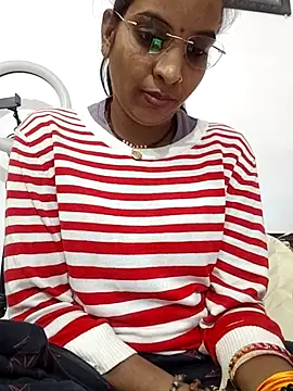 Hotty-Nidhi's cam snapshot