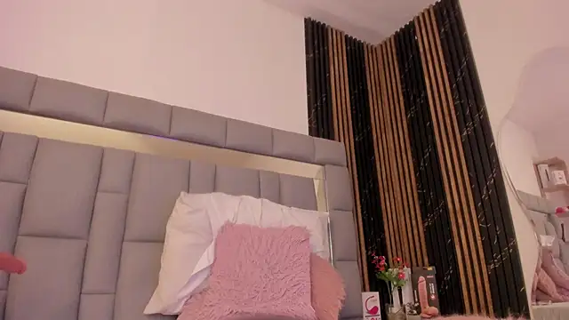 vivianne_scott's cam snapshot