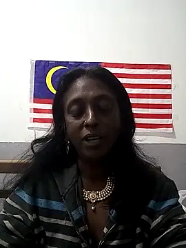 mamakarma1403's cam snapshot