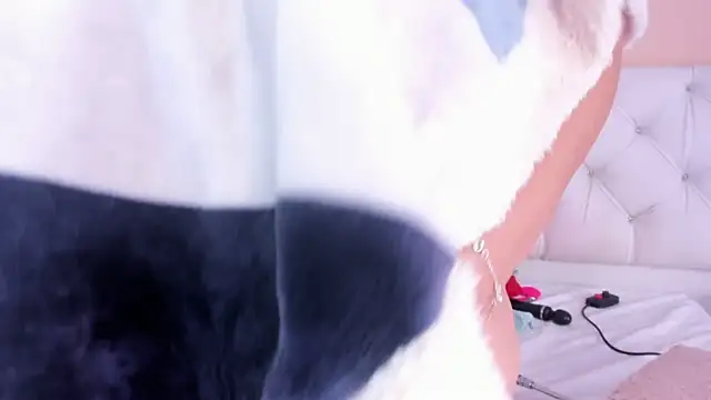 katte_landerr's cam snapshot