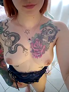 Ahrya_'s cam snapshot