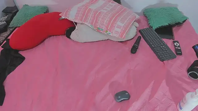 lanastone86's cam snapshot