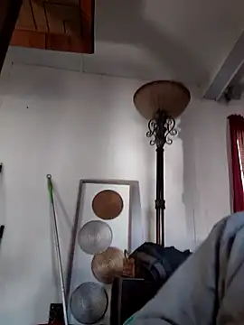 Hungwell1515 live sex cam