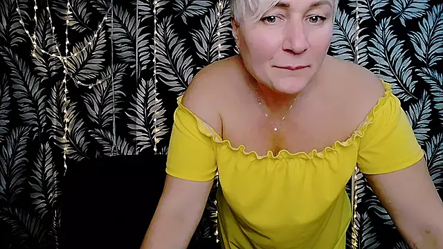 Olivia_playful live sex cam