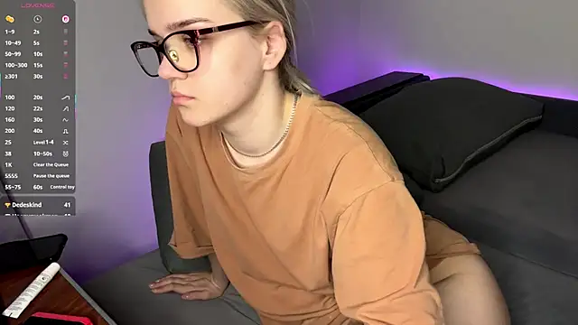 bawdycouplee's cam snapshot