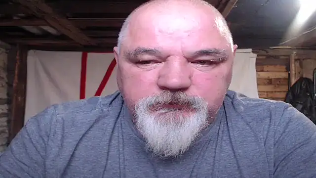 Newfiesausage1972 live sex cam