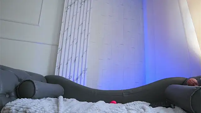 charlotterusso's cam snapshot