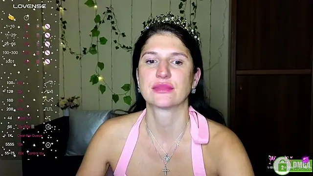 Alianna_Solo_Kisses's cam snapshot